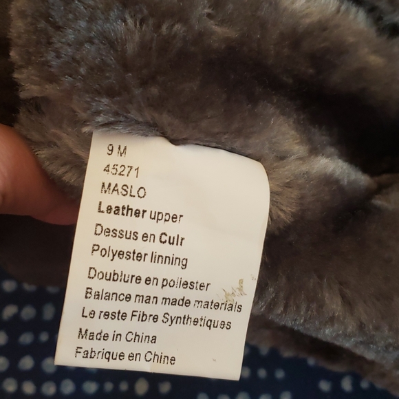 Barely worn! Winter boots - Picture 2 of 4